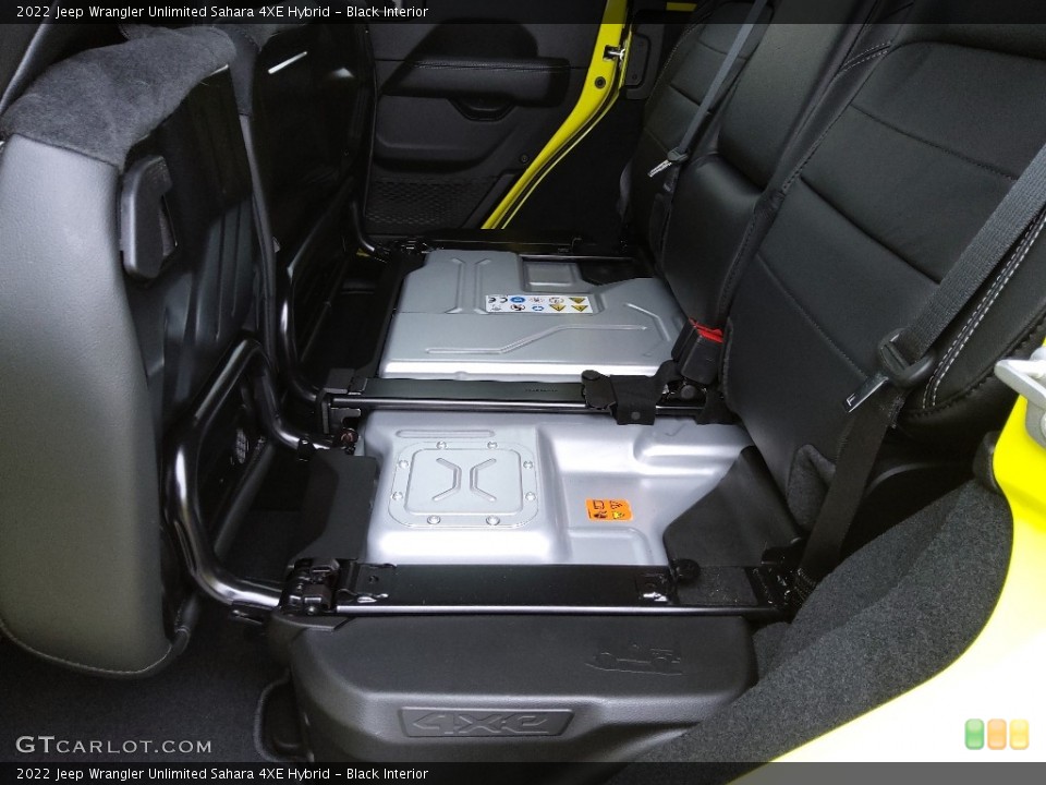 Black Interior Rear Seat for the 2022 Jeep Wrangler Unlimited Sahara 4XE Hybrid #144302182