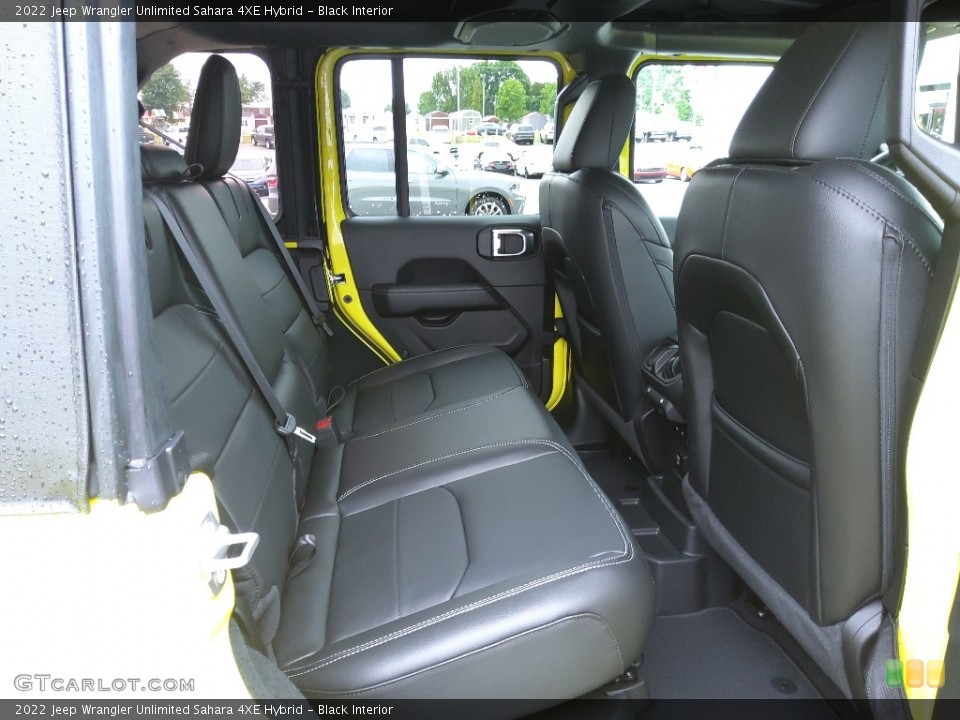 Black Interior Rear Seat for the 2022 Jeep Wrangler Unlimited Sahara 4XE Hybrid #144302293