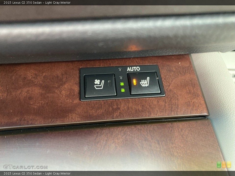Light Gray Interior Controls for the 2015 Lexus GS 350 Sedan #144327688