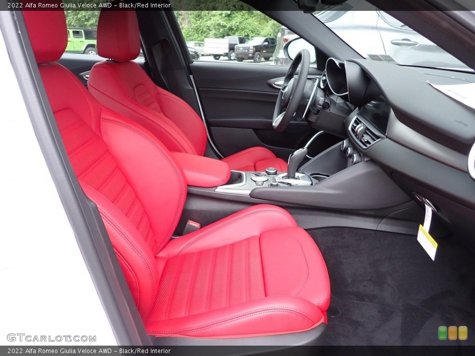 Black/Red Interior Front Seat for the 2022 Alfa Romeo Giulia Veloce AWD #144340555