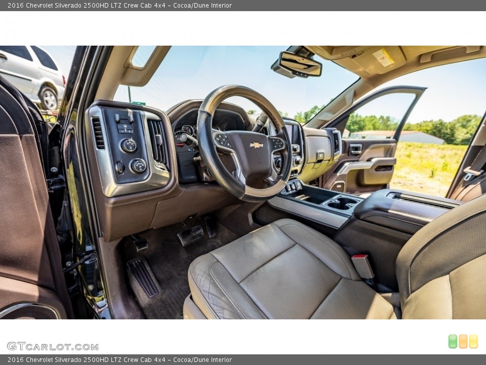 Cocoa/Dune Interior Photo for the 2016 Chevrolet Silverado 2500HD LTZ Crew Cab 4x4 #144359141