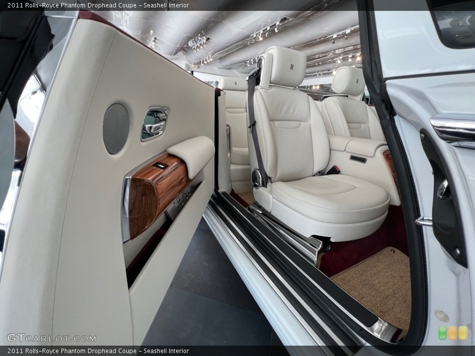 Seashell Interior Door Panel for the 2011 Rolls-Royce Phantom Drophead Coupe #144371839