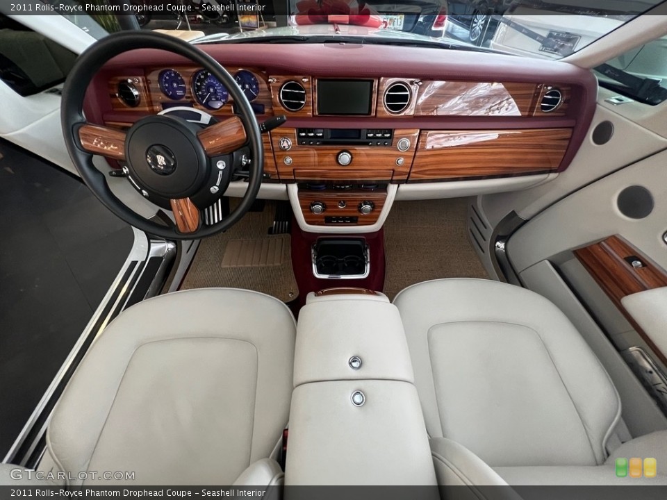 Seashell Interior Photo for the 2011 Rolls-Royce Phantom Drophead Coupe #144371977