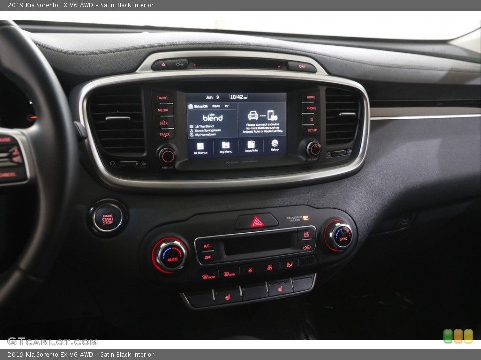 Satin Black Interior Controls for the 2019 Kia Sorento EX V6 AWD #144378569