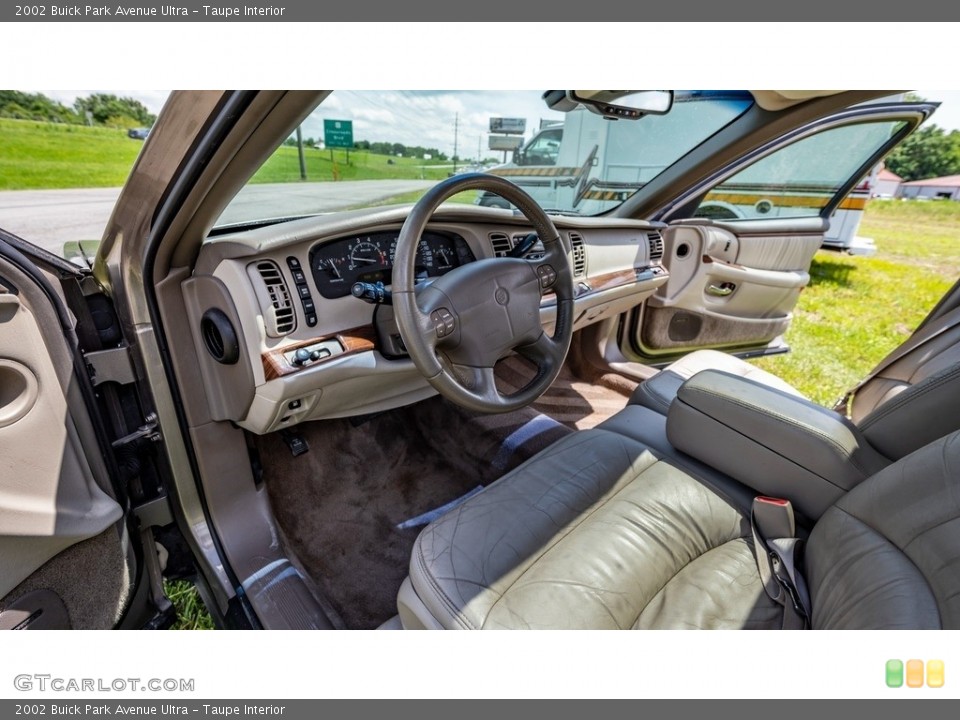 Taupe Interior Photo for the 2002 Buick Park Avenue Ultra #144379676