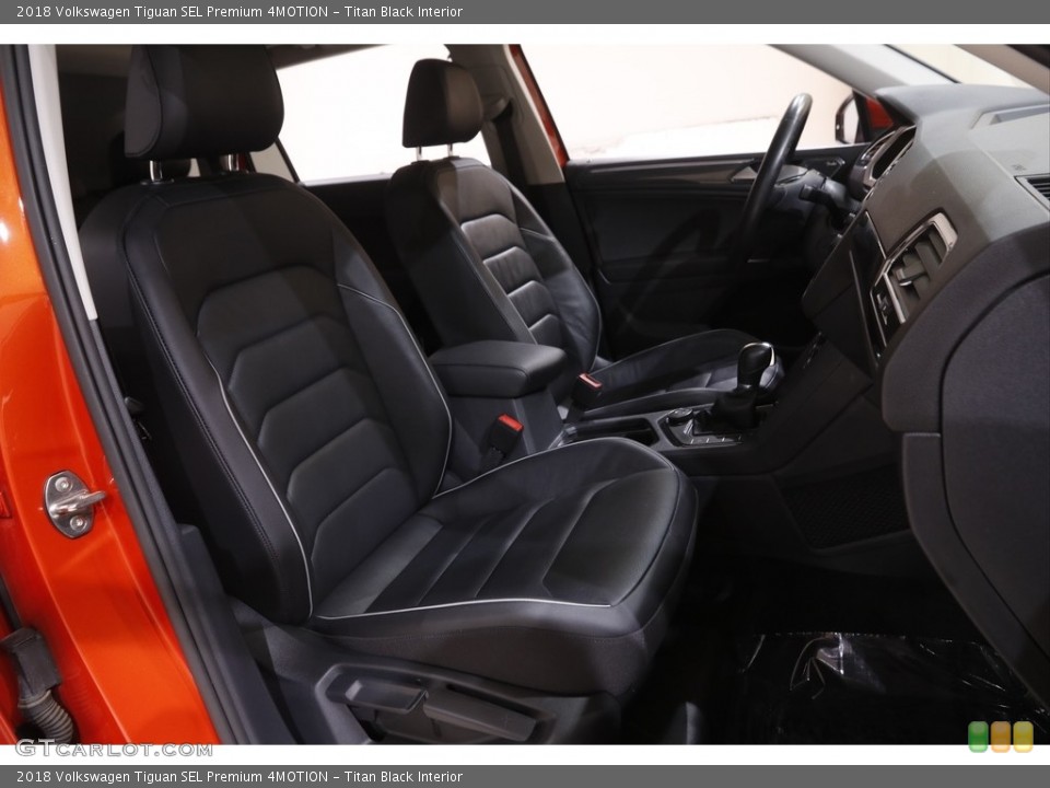 Titan Black 2018 Volkswagen Tiguan Interiors