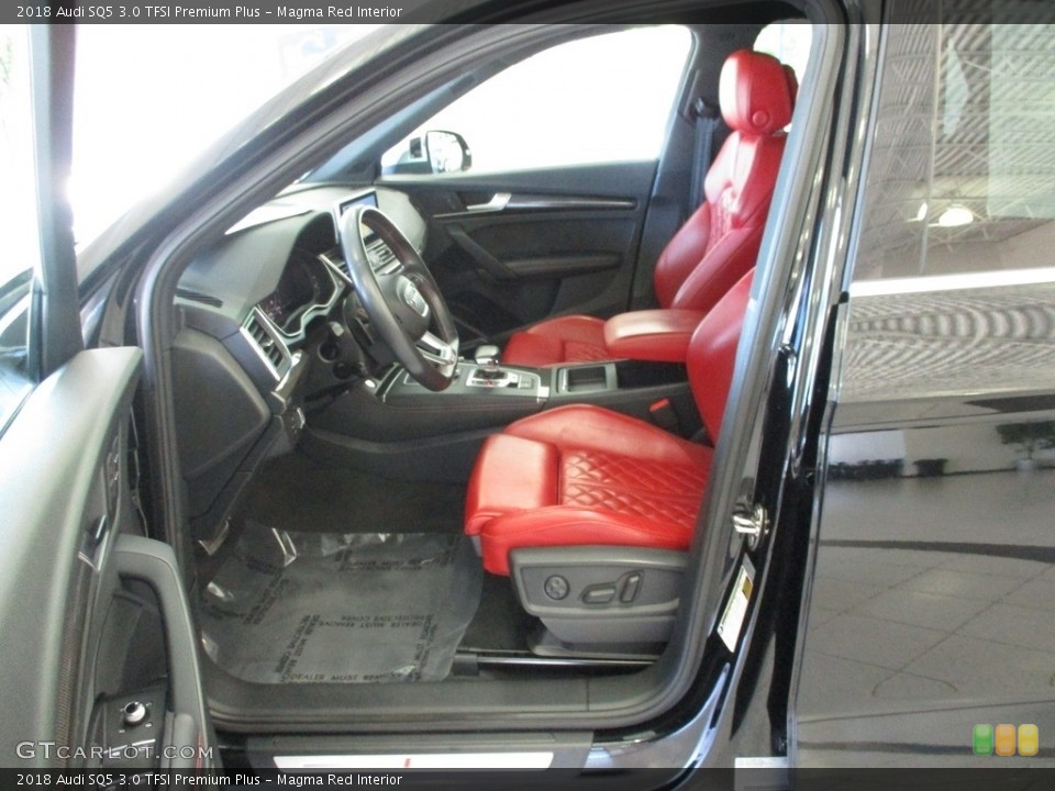 Magma Red Interior Photo for the 2018 Audi SQ5 3.0 TFSI Premium Plus #144422744