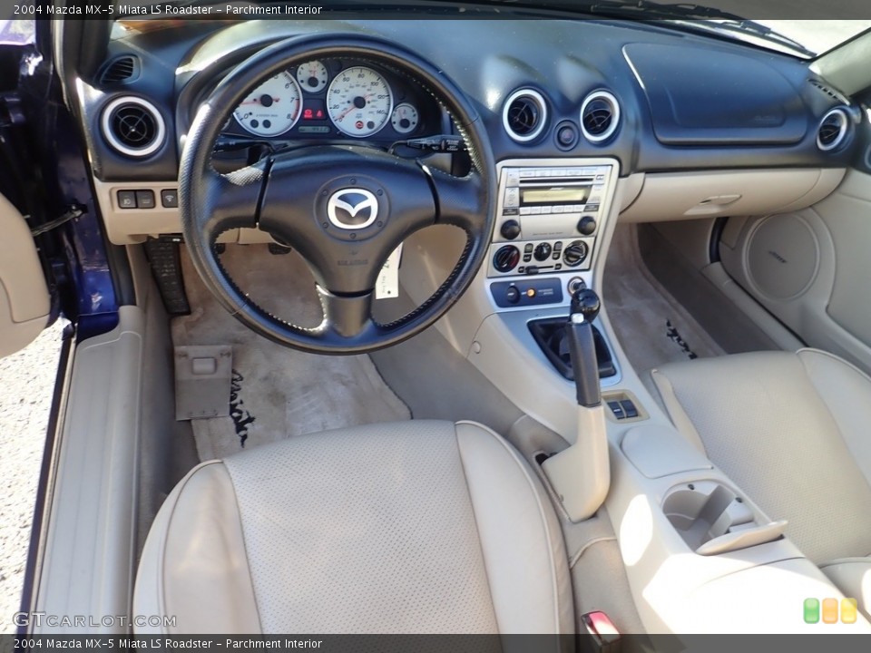 Parchment Interior Photo for the 2004 Mazda MX-5 Miata LS Roadster #144446792