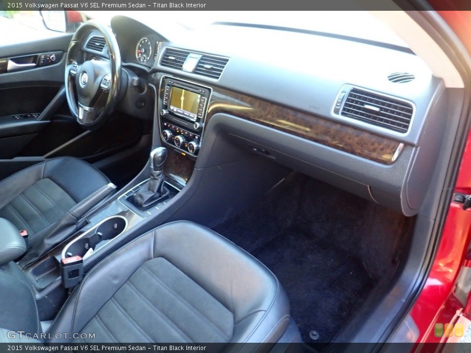 Titan Black Interior Photo for the 2015 Volkswagen Passat V6 SEL Premium Sedan #144480730
