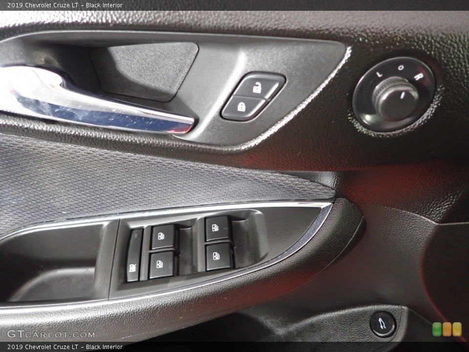 Black Interior Door Panel for the 2019 Chevrolet Cruze LT #144502386
