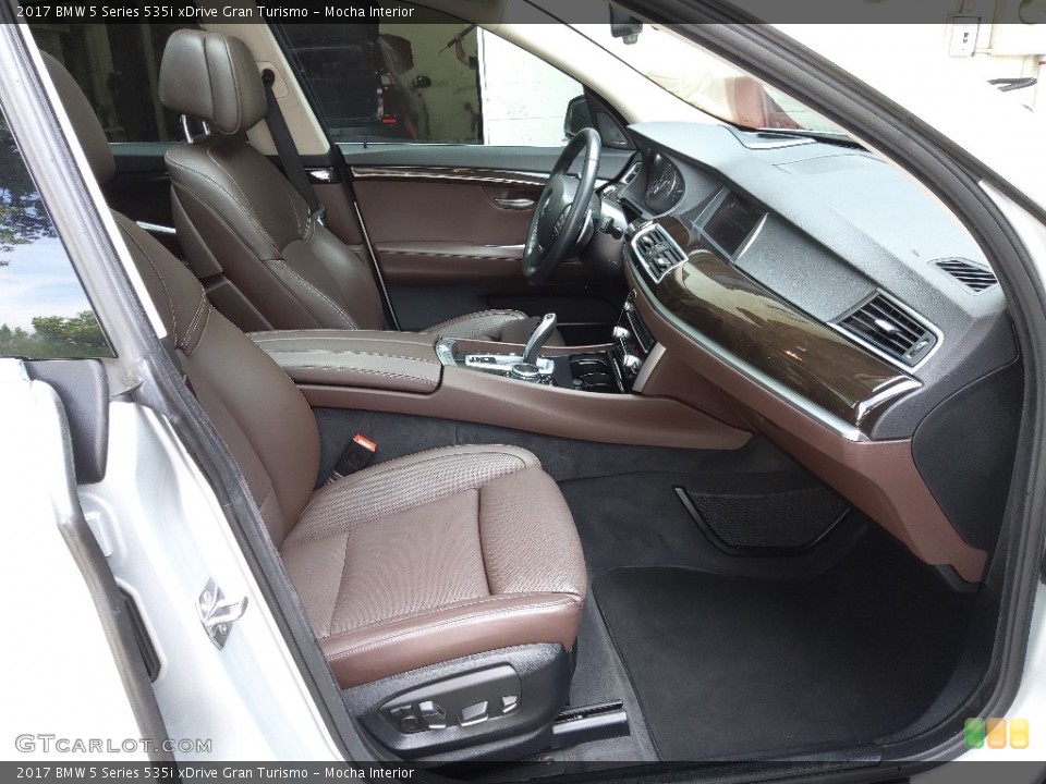 Mocha 2017 BMW 5 Series Interiors