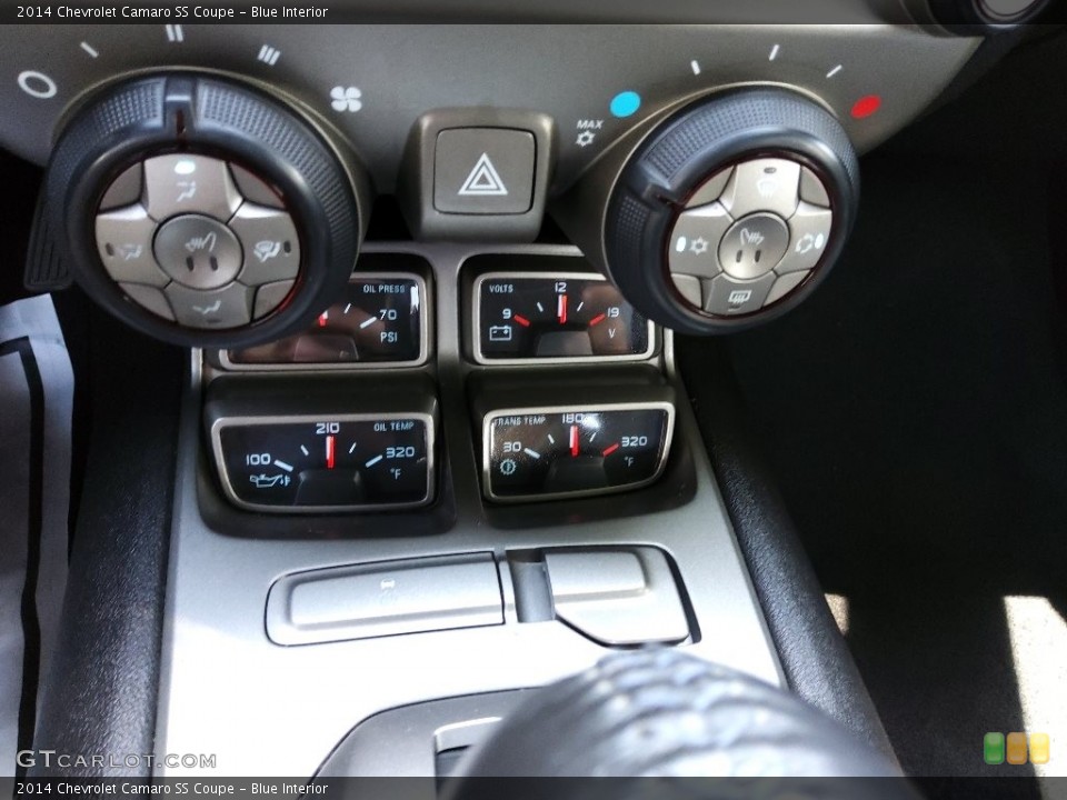 Blue Interior Controls for the 2014 Chevrolet Camaro SS Coupe #144527620