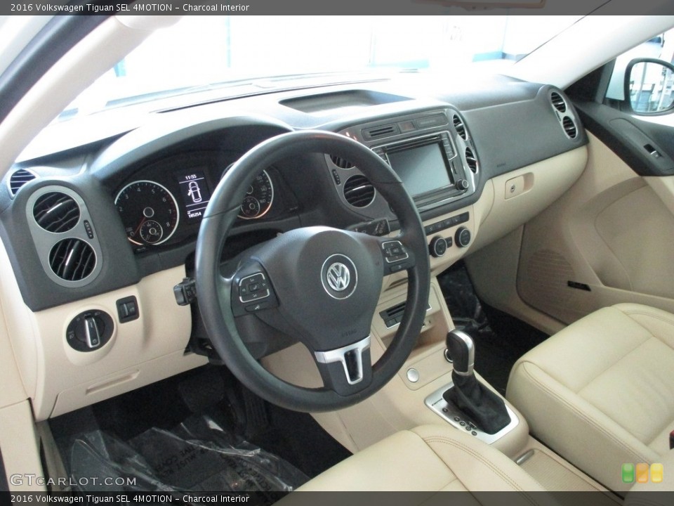 Charcoal Interior Dashboard for the 2016 Volkswagen Tiguan SEL 4MOTION #144538456
