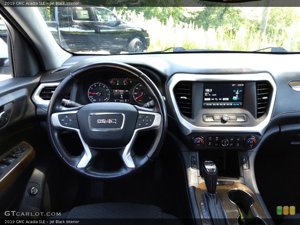 Jet Black Interior Dashboard for the 2019 GMC Acadia SLE #144555442