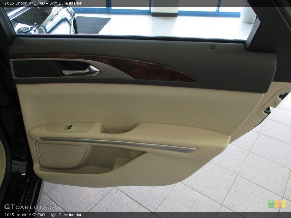 Light Dune Interior Door Panel for the 2015 Lincoln MKZ FWD #144591553