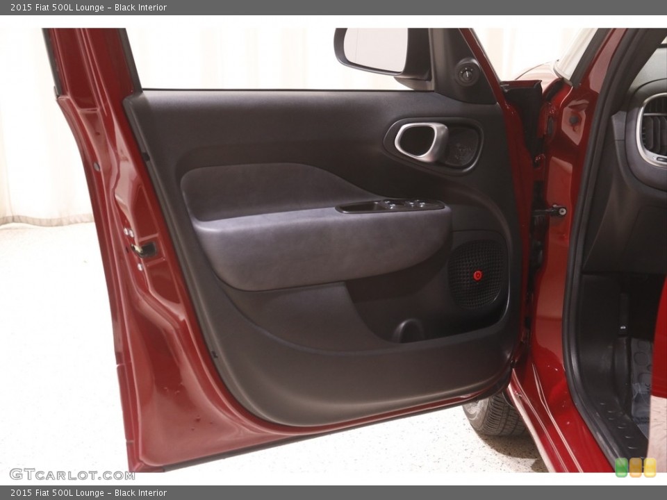 Black Interior Door Panel for the 2015 Fiat 500L Lounge #144594616