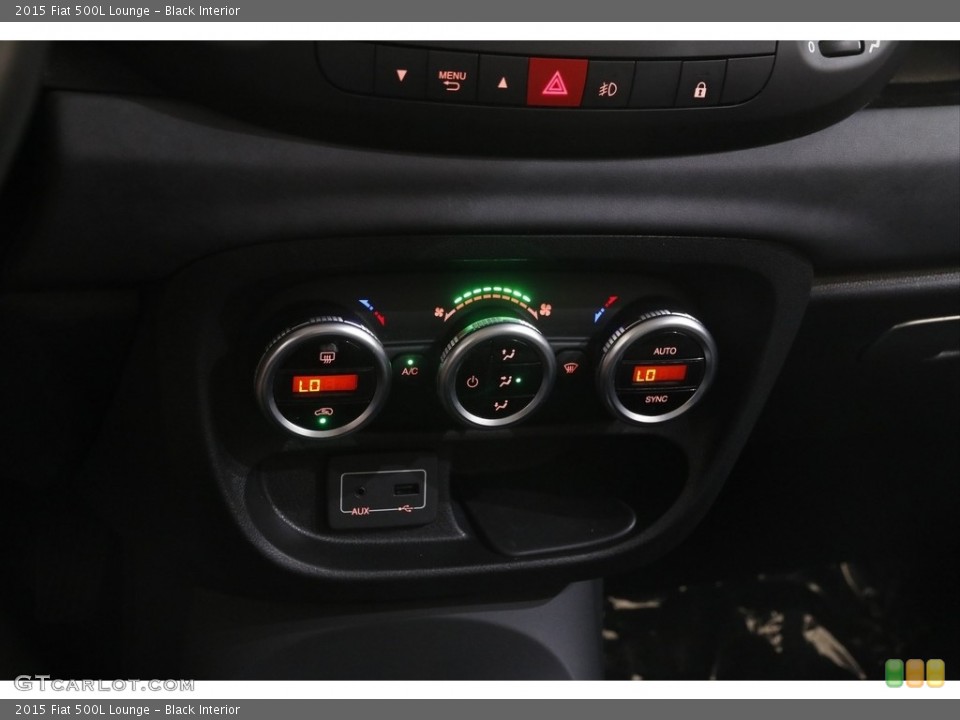 Black Interior Controls for the 2015 Fiat 500L Lounge #144594793
