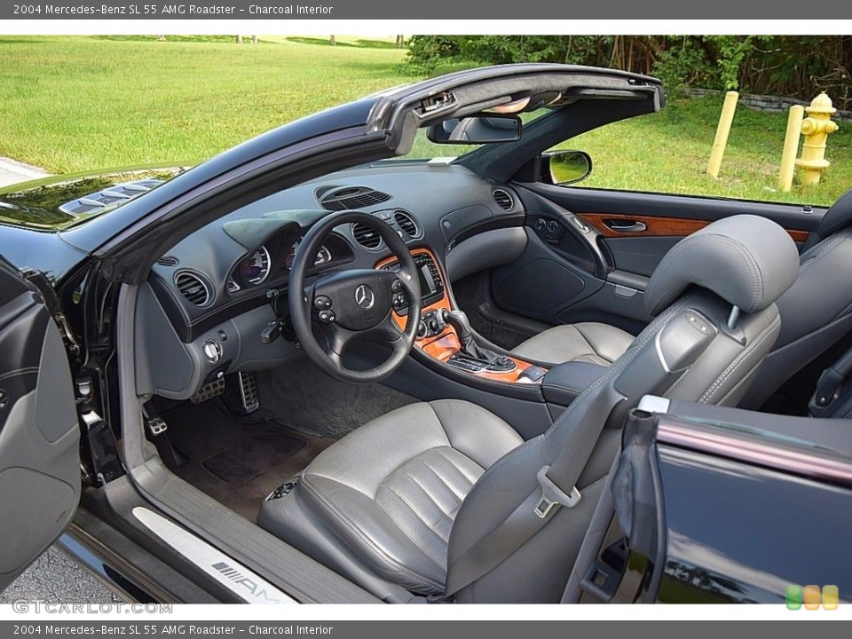 Charcoal Interior Photo for the 2004 Mercedes-Benz SL 55 AMG Roadster #144620389