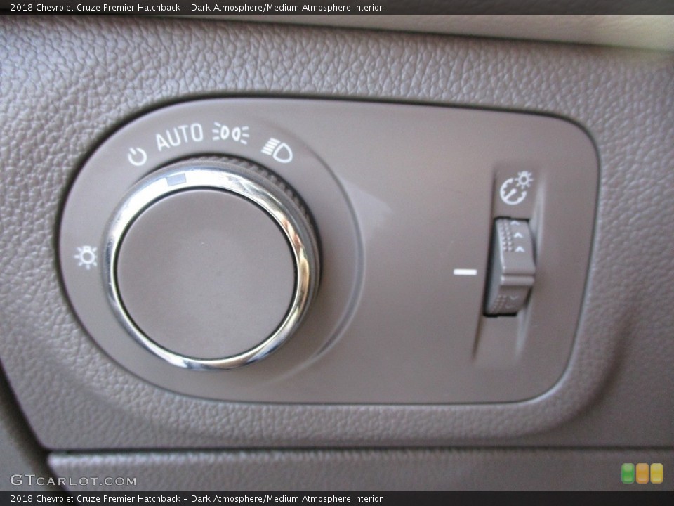 Dark Atmosphere/Medium Atmosphere Interior Controls for the 2018 Chevrolet Cruze Premier Hatchback #144631181
