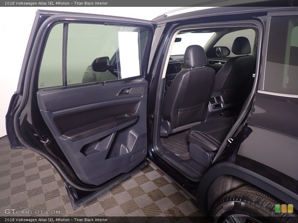 Titan Black Interior Rear Seat for the 2018 Volkswagen Atlas SEL 4Motion #144642374