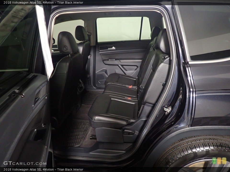 Titan Black Interior Rear Seat for the 2018 Volkswagen Atlas SEL 4Motion #144642398