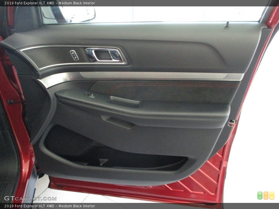 Medium Black Interior Door Panel for the 2019 Ford Explorer XLT 4WD #144647291