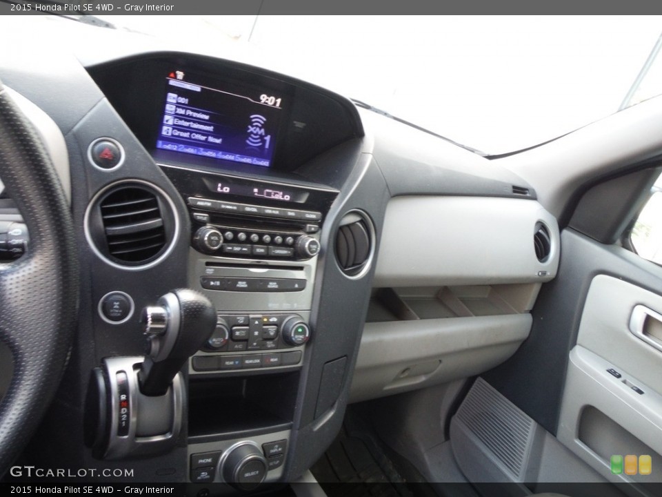 Gray Interior Controls for the 2015 Honda Pilot SE 4WD #144647780