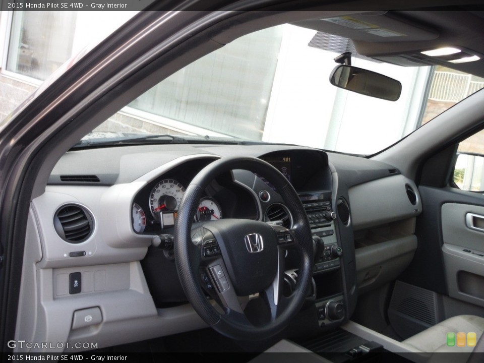 Gray Interior Dashboard for the 2015 Honda Pilot SE 4WD #144647903