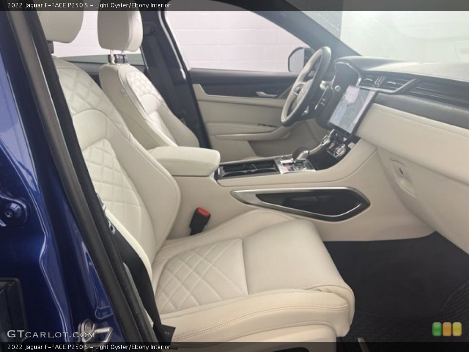 Light Oyster/Ebony Interior Photo for the 2022 Jaguar F-PACE P250 S #144649327