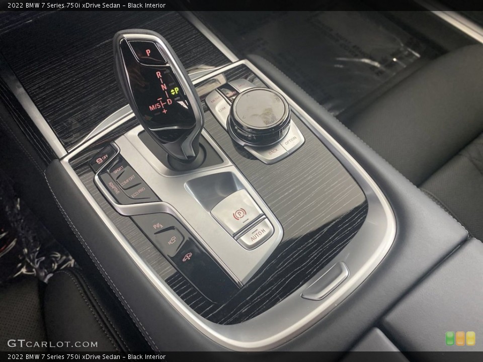 Black Interior Transmission for the 2022 BMW 7 Series 750i xDrive Sedan #144651733