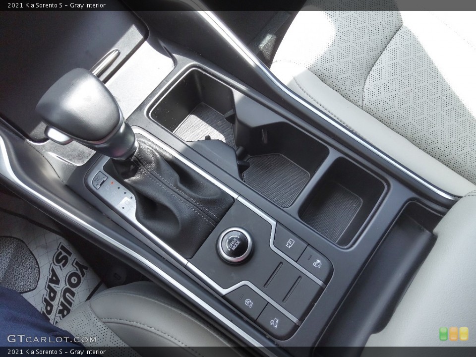 Gray Interior Transmission for the 2021 Kia Sorento S #144742669