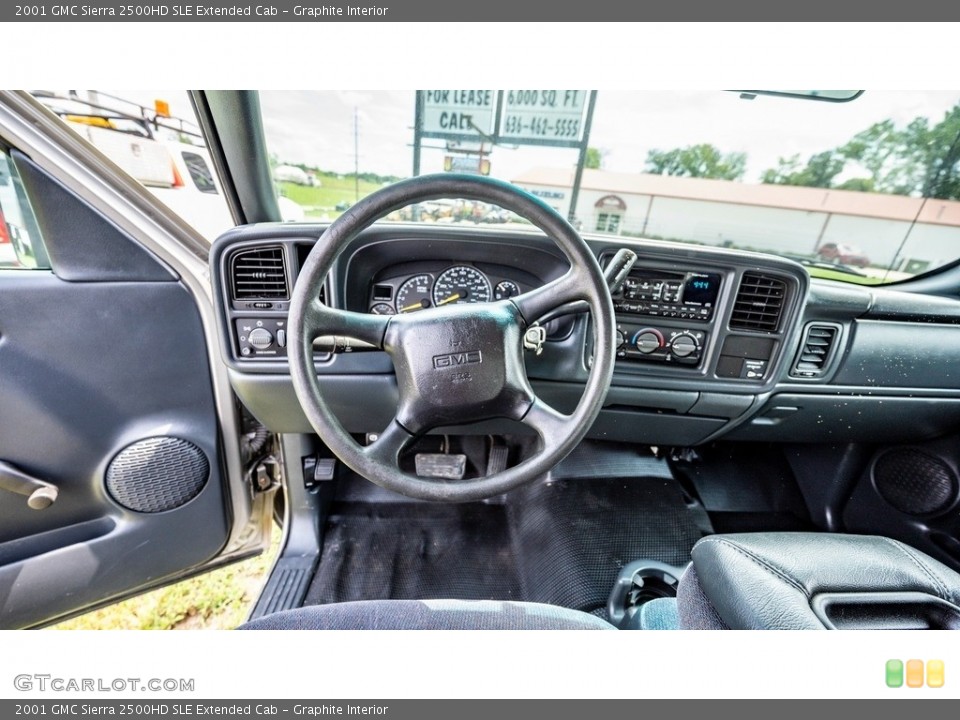 Graphite Interior Dashboard for the 2001 GMC Sierra 2500HD SLE Extended Cab #144744750