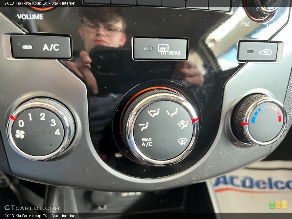 Black Interior Controls for the 2013 Kia Forte Koup EX #144777773