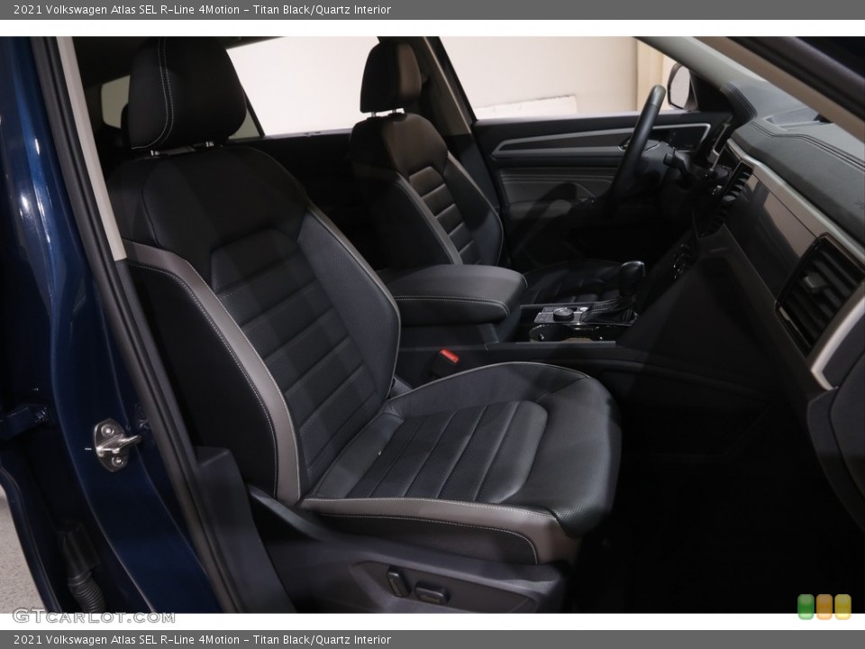 Titan Black/Quartz 2021 Volkswagen Atlas Interiors