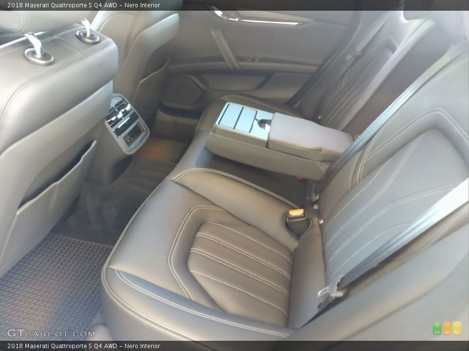 Nero Interior Rear Seat for the 2018 Maserati Quattroporte S Q4 AWD #144827580