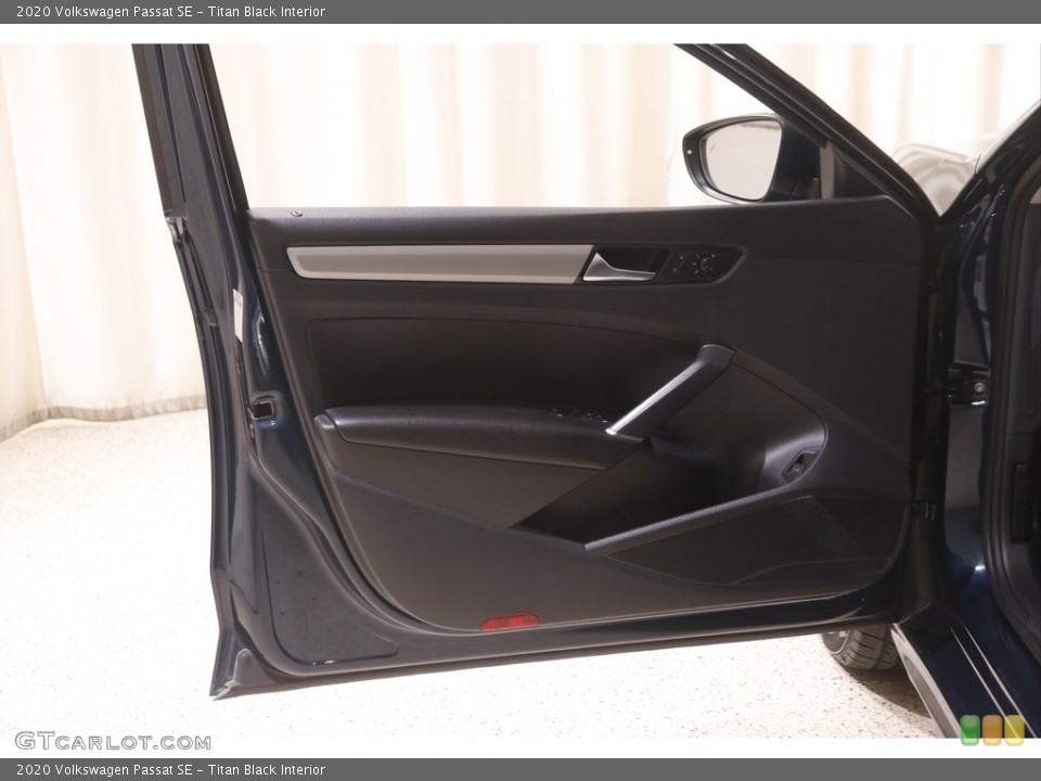 Titan Black Interior Door Panel for the 2020 Volkswagen Passat SE #144838013