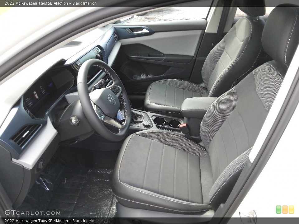 Black Interior Photo for the 2022 Volkswagen Taos SE 4Motion #144857079