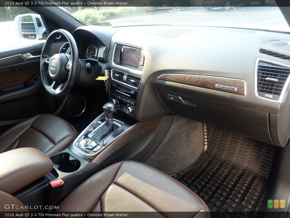 Chestnut Brown Interior Dashboard for the 2016 Audi Q5 3.0 TDI Premium Plus quattro #144884905