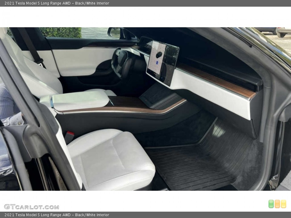 Black/White Interior Front Seat for the 2021 Tesla Model S Long Range AWD #144888691