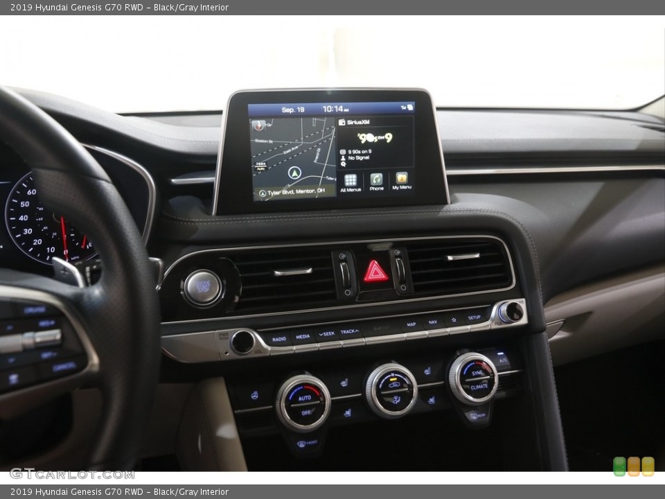 Black/Gray Interior Controls for the 2019 Hyundai Genesis G70 RWD #144894991