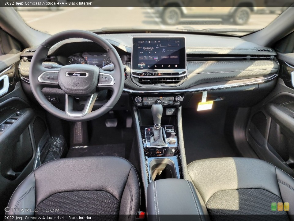 Black Interior Photo for the 2022 Jeep Compass Altitude 4x4 #144898660