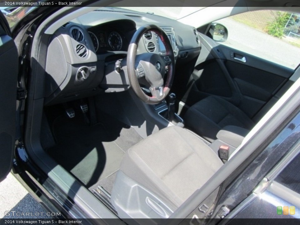 Black Interior Front Seat for the 2014 Volkswagen Tiguan S #144905583