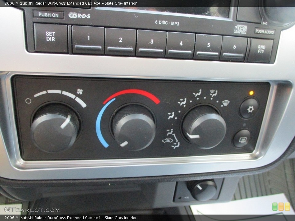 Slate Gray Interior Controls for the 2006 Mitsubishi Raider DuroCross Extended Cab 4x4 #144907776