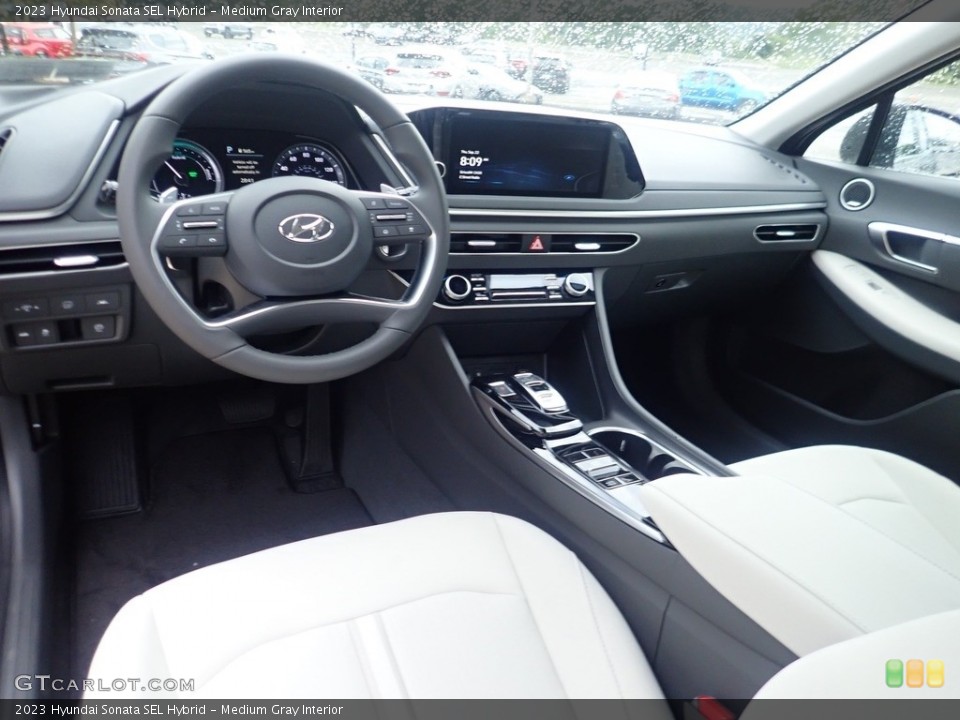Medium Gray Interior Photo for the 2023 Hyundai Sonata SEL Hybrid #144916468