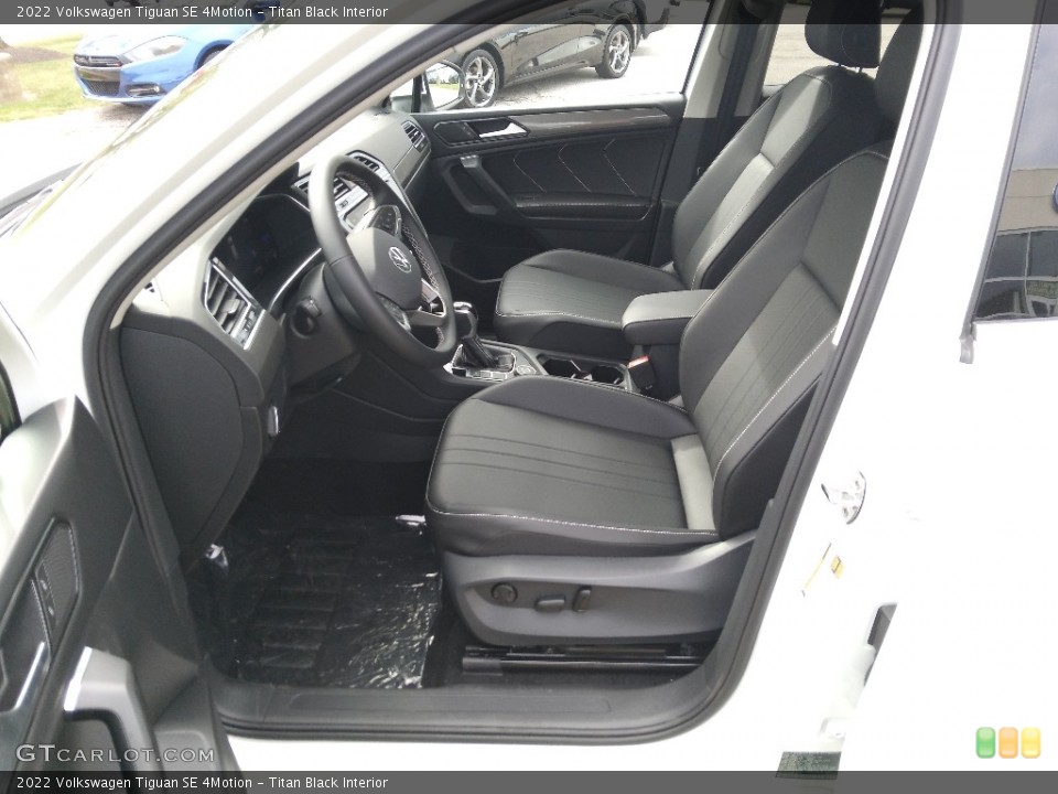 Titan Black Interior Photo for the 2022 Volkswagen Tiguan SE 4Motion #144926068
