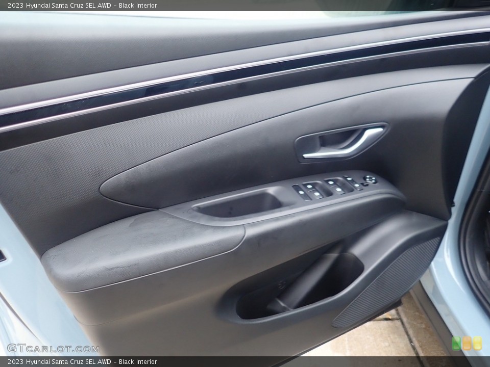 Black Interior Door Panel for the 2023 Hyundai Santa Cruz SEL AWD #144959021