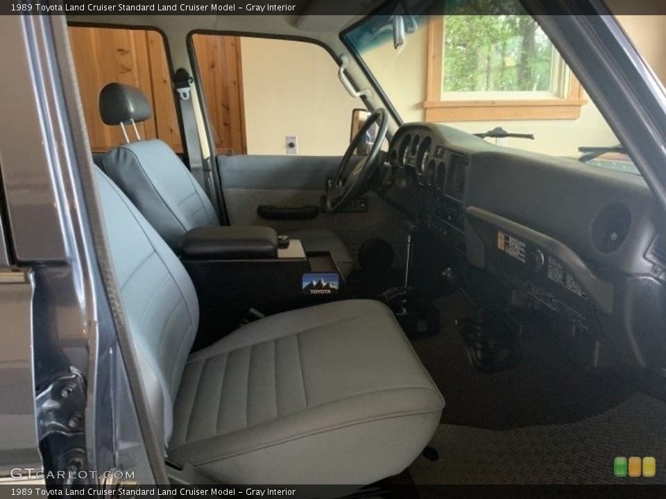 Gray Interior Photo for the 1989 Toyota Land Cruiser  #144965905