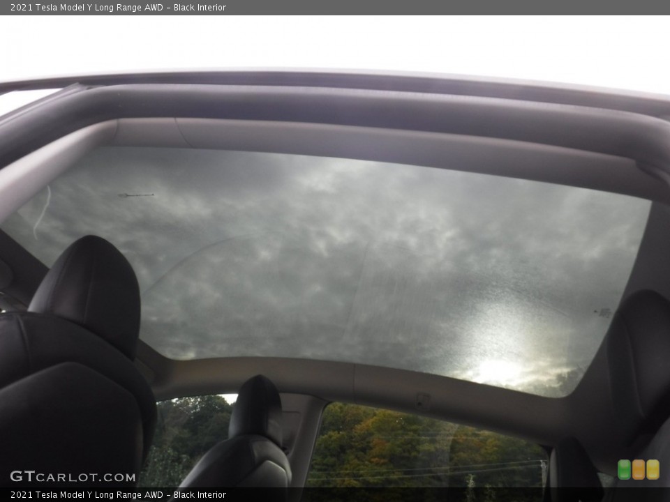 Black Interior Sunroof for the 2021 Tesla Model Y Long Range AWD #144982661