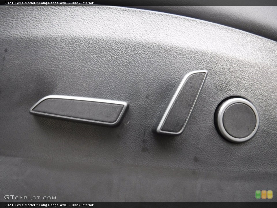 Black Interior Controls for the 2021 Tesla Model Y Long Range AWD #144982697