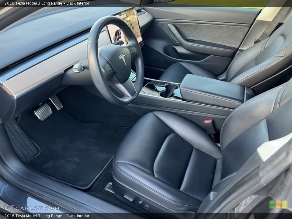 Black Interior Photo for the 2018 Tesla Model 3 Long Range #144986296
